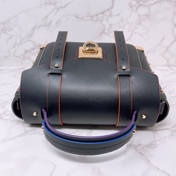 Michael Kors Manhattan Medium Satchel - Picture 5 of 9